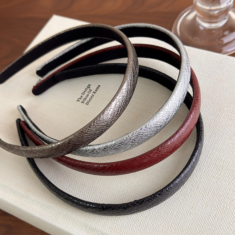 Vintage Red Leather Thin Headb - đánh giá và giá Leatherwork Pony