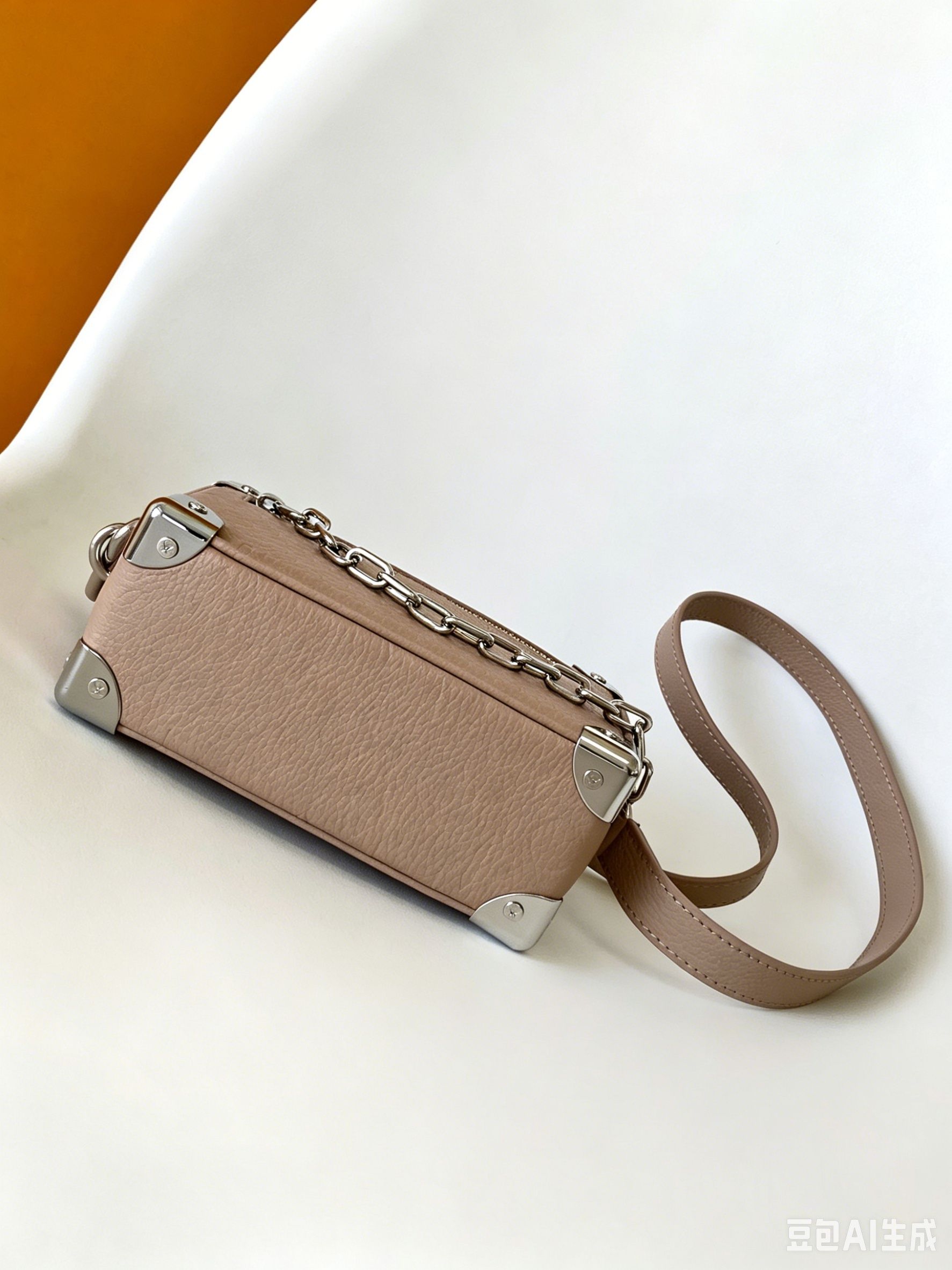 Modern Versatile Multi-Pocket  - đánh giá và giá Leatherworking Items