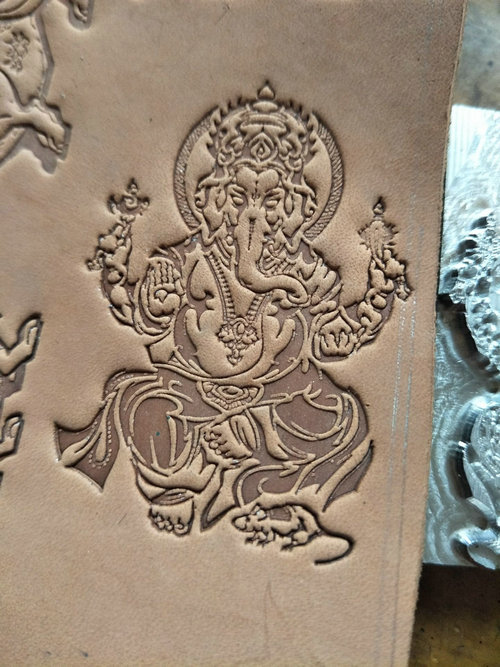 Hand-work unique design leathe - đánh giá và giá Unique Leather Work